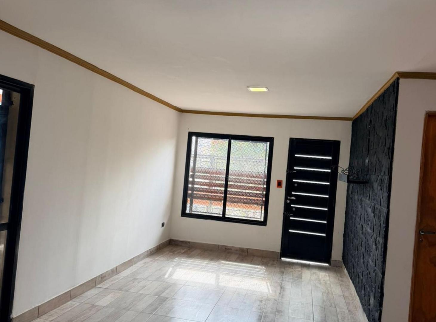 Foto de Casa de 4 dormitorios a 50 mts de Costanera., imagen 1