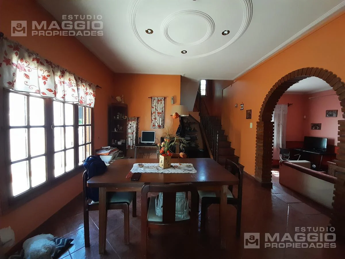 VENTA CASA 5 AMBIENTES SAN JUSTO