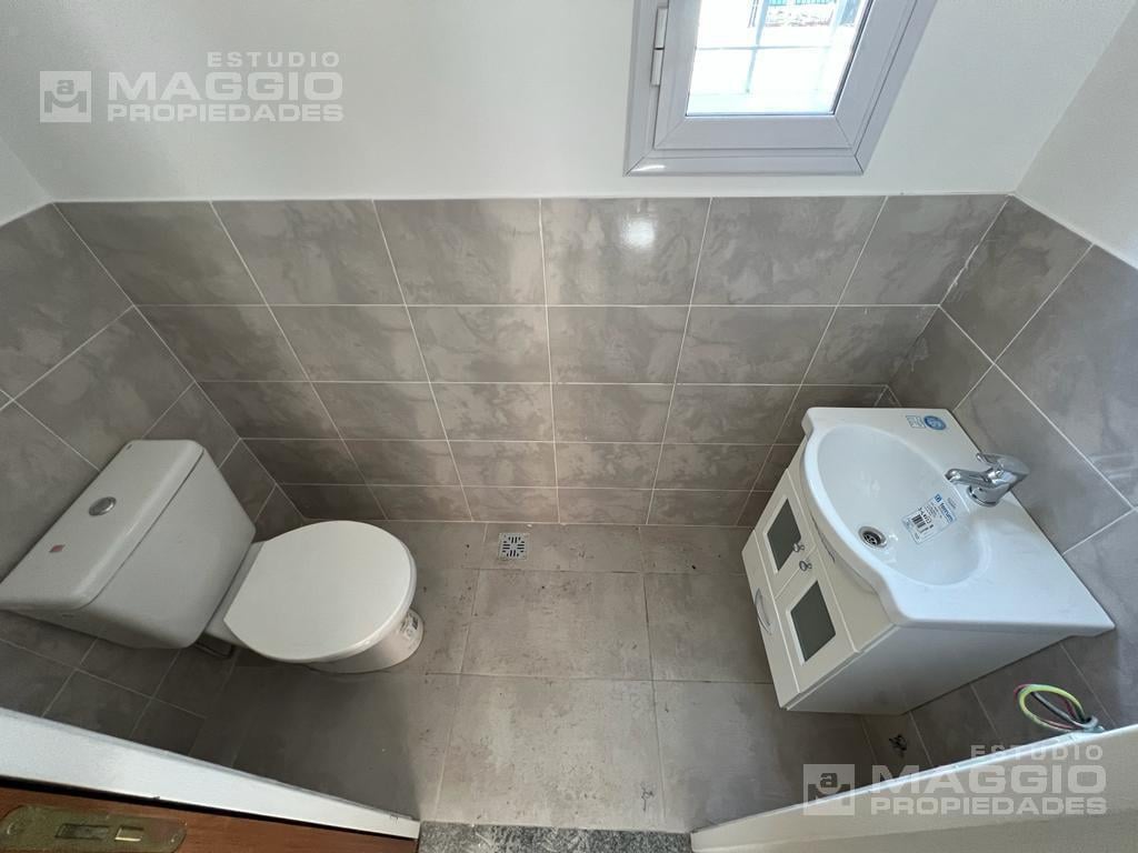 Foto de DUPLEX 4 AMBIENTES VENTA VILLA SARMIENTO, imagen 5