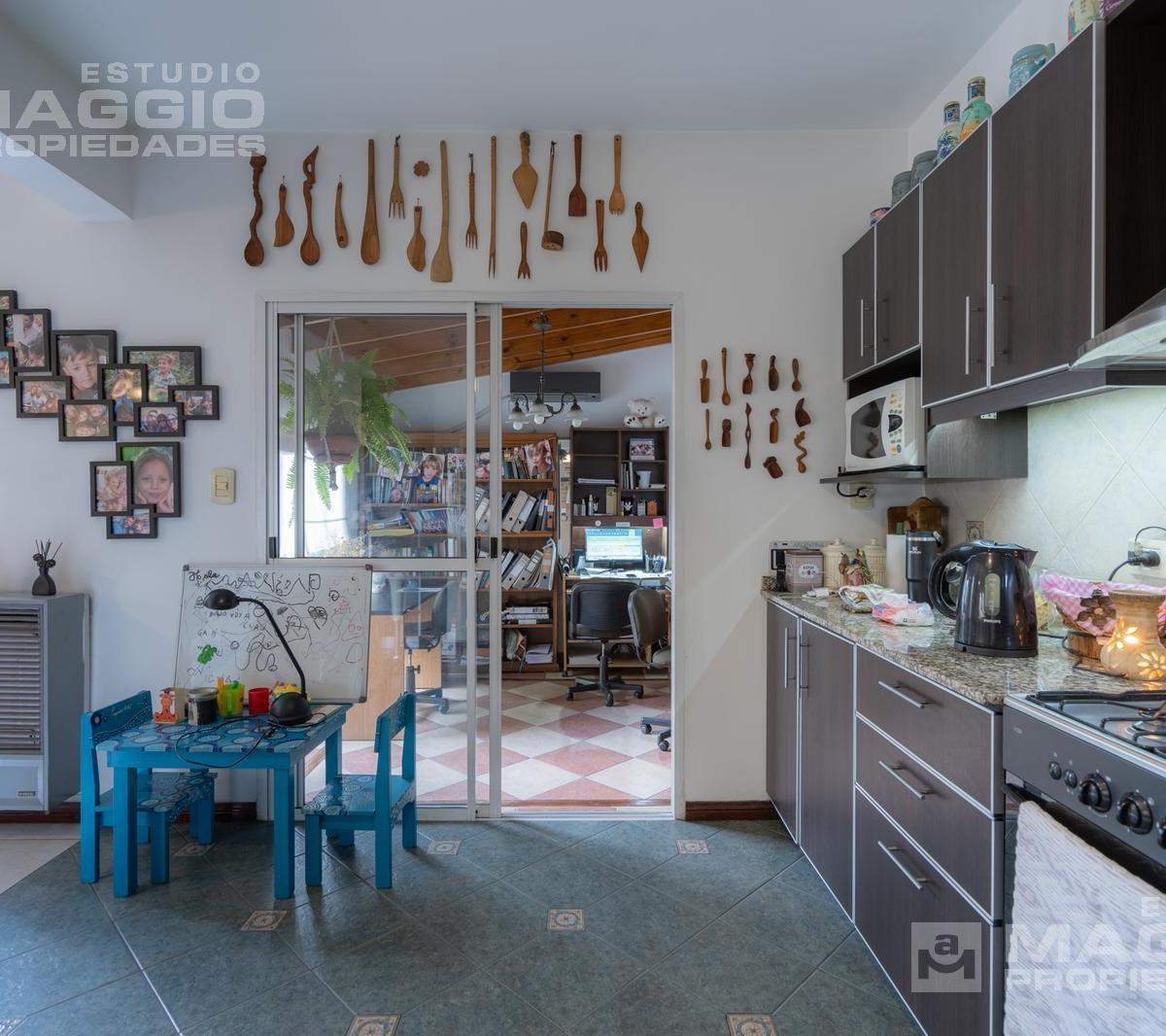 Foto de PH Venta en Villa Luzuriaga, imagen 2