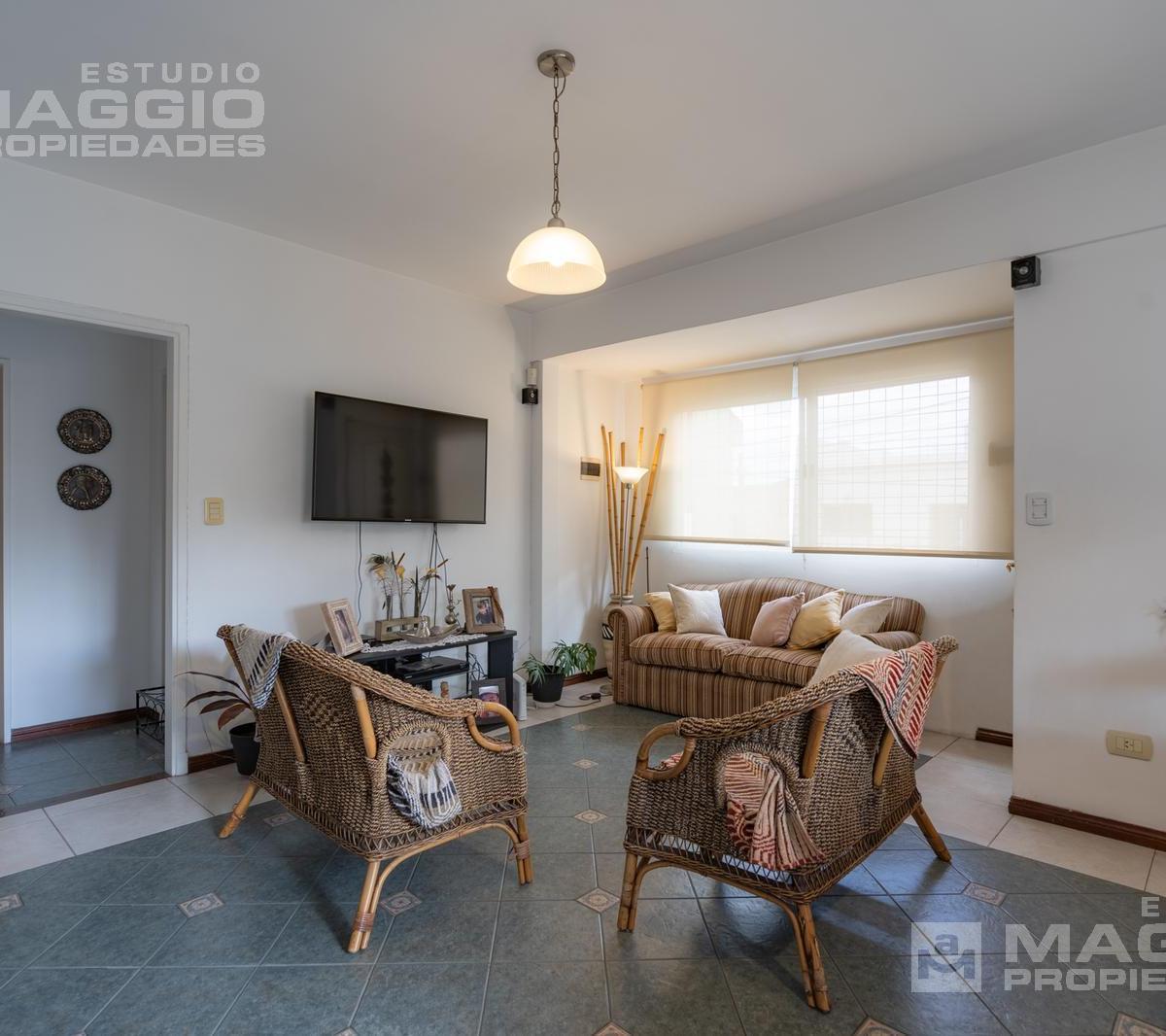 Foto de PH Venta en Villa Luzuriaga, imagen 3