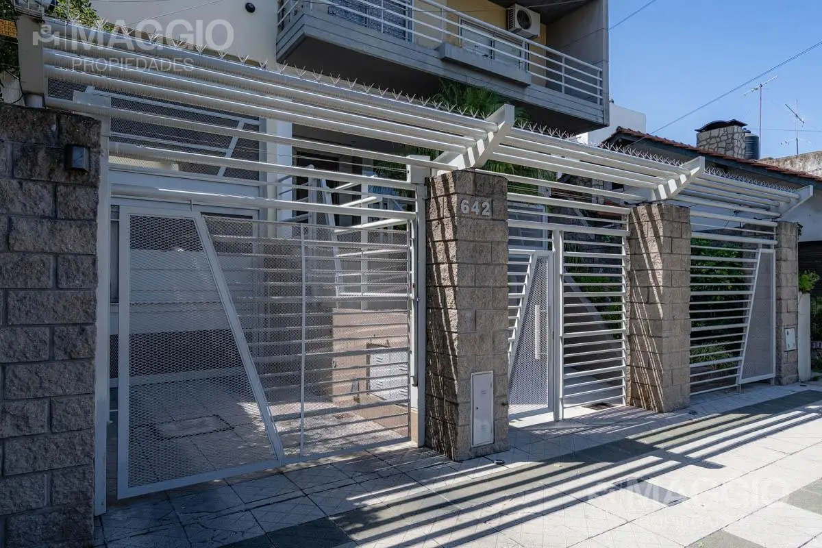 VENTA DEPARTAMENTO EN MORON 3