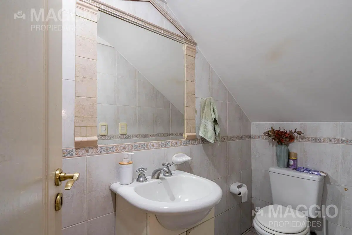 VENTA CASA PH EN BARRIO GUEMES HAEDO 8