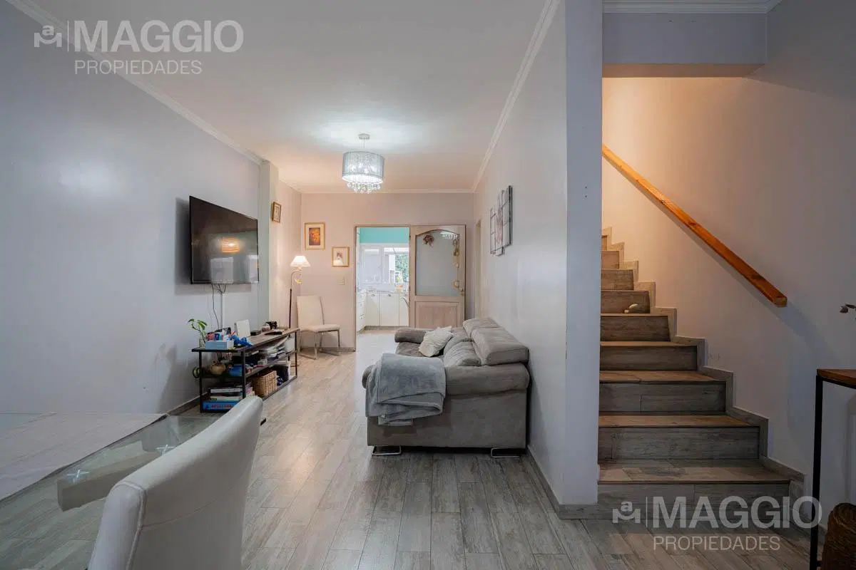 VENTA CASA PH EN BARRIO GUEMES HAEDO 3