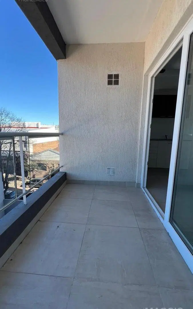 Departamento Alquiler 2 ambientes c/ Cochera en Haedo 2