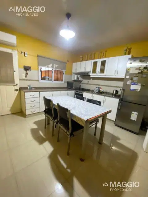 CASA ALQUILER VILLA SARMIENTO 5 AMBIENTES 4