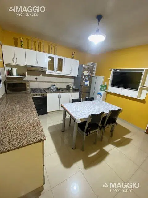 CASA ALQUILER VILLA SARMIENTO 5 AMBIENTES 2