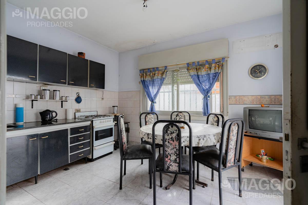 Foto de VENTA PH EN VILLA LUZURIAGA, imagen 4
