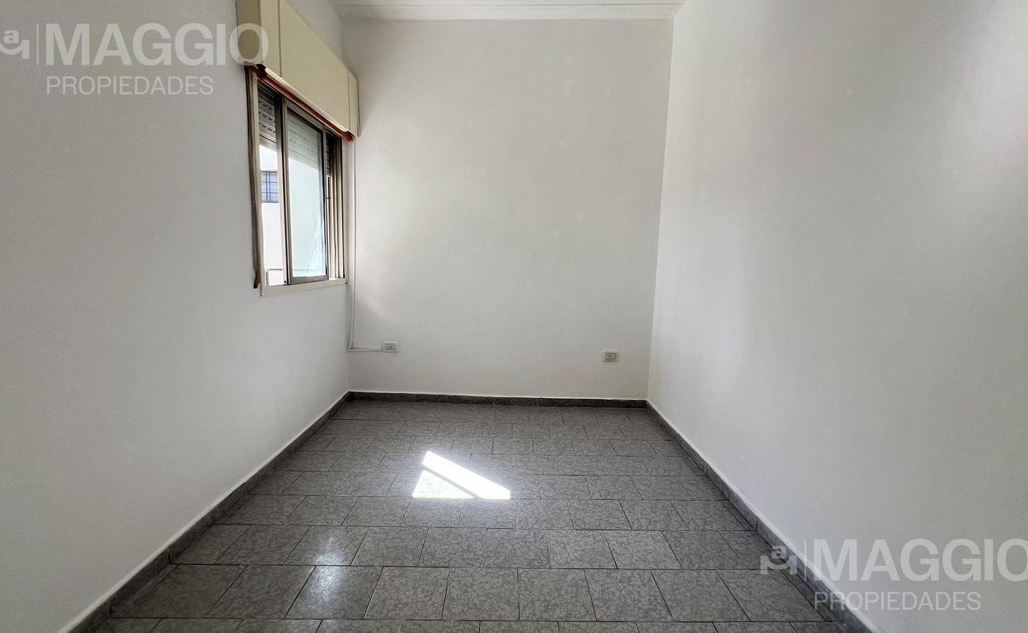 Foto de VENTA PH EN VILLA LUZURIAGA, imagen 2