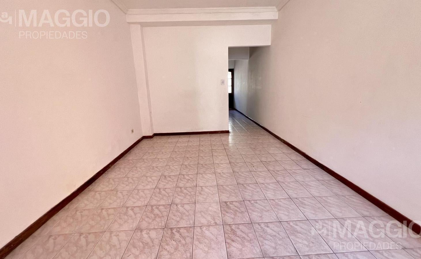 Foto de VENTA PH VILLA LUZURIAGA, imagen 1
