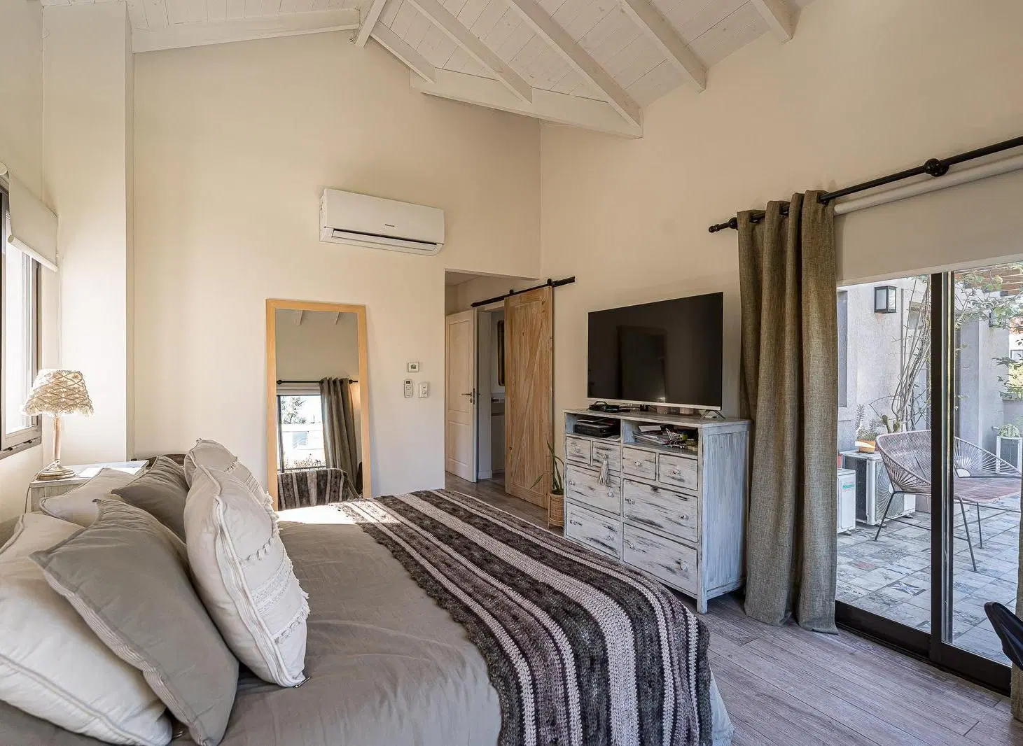 4 dorm. en suite | Pileta | Barrio Cerrado Los Patricios – San Isidro 5