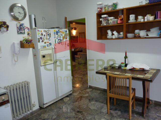 Excelente Chalet. 4 Dorm.. C/ Pileta Zona La Salle. 2