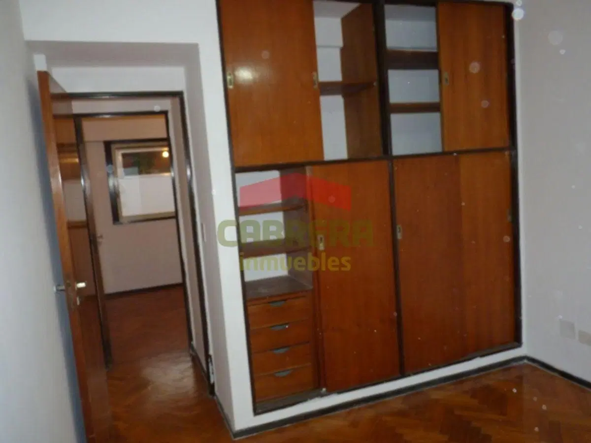 Impecable Depto 3 dormitorios c/cochera, bajas expensas. Próximo Colegio La Salle. 8