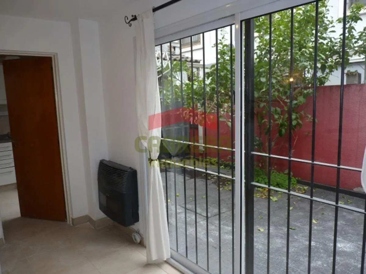 Dúplex 3 dormitorios c/ cochera y patio en Alquiler en Florida Oeste. 5