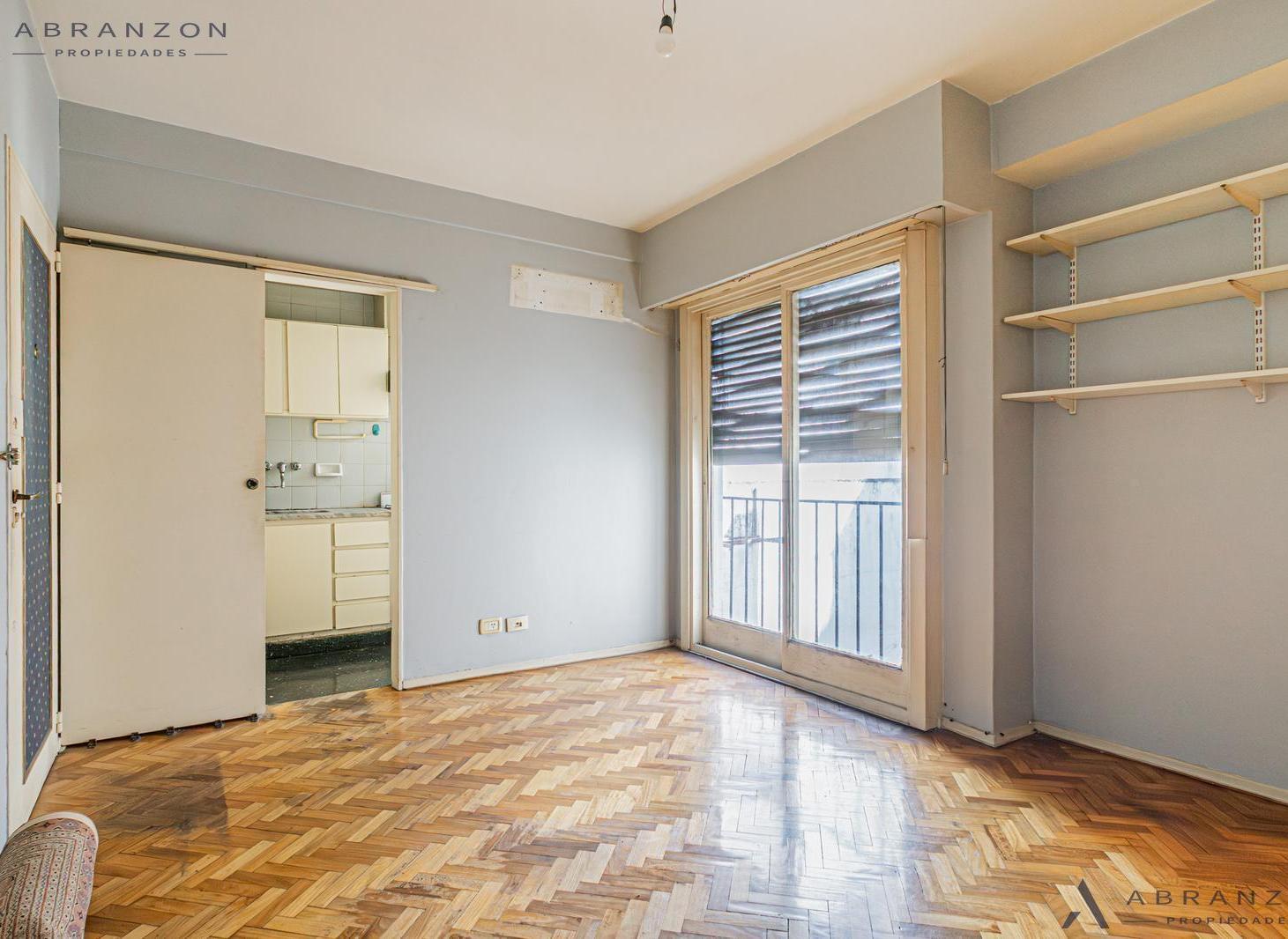 Foto de Acoyte al 1400 departamento 2 ambientes con lavadero y balcon en Villa, imagen 2