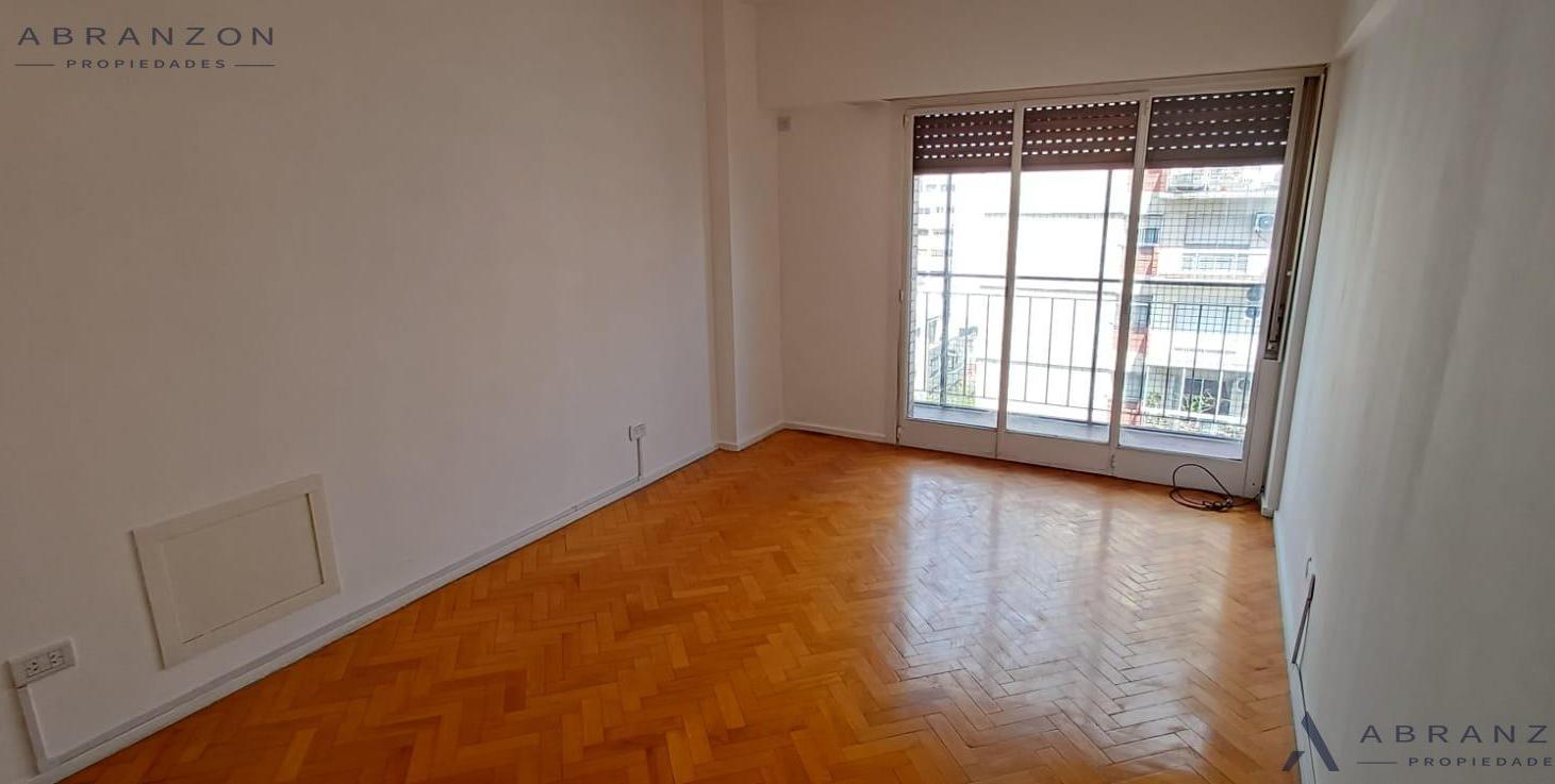 Foto de Departamento 3 ambientes con dependencia y balcón en Almagro, imagen 2
