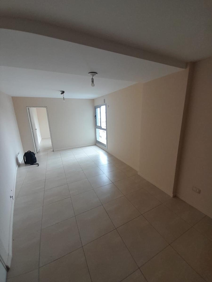 Dpto en Venta Zona Alberdi 4