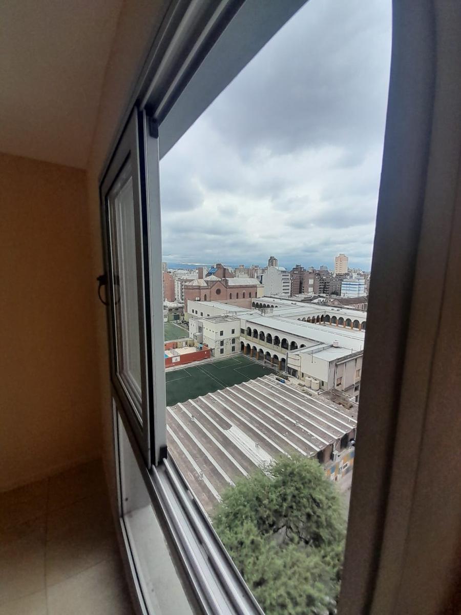 Dpto en Venta Zona Alberdi 5