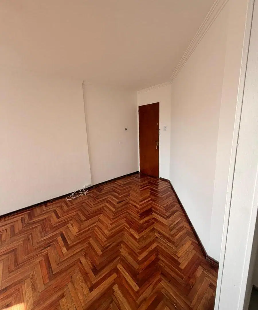 DPTO CON BALCÓN EN BV CHACABUCO 4