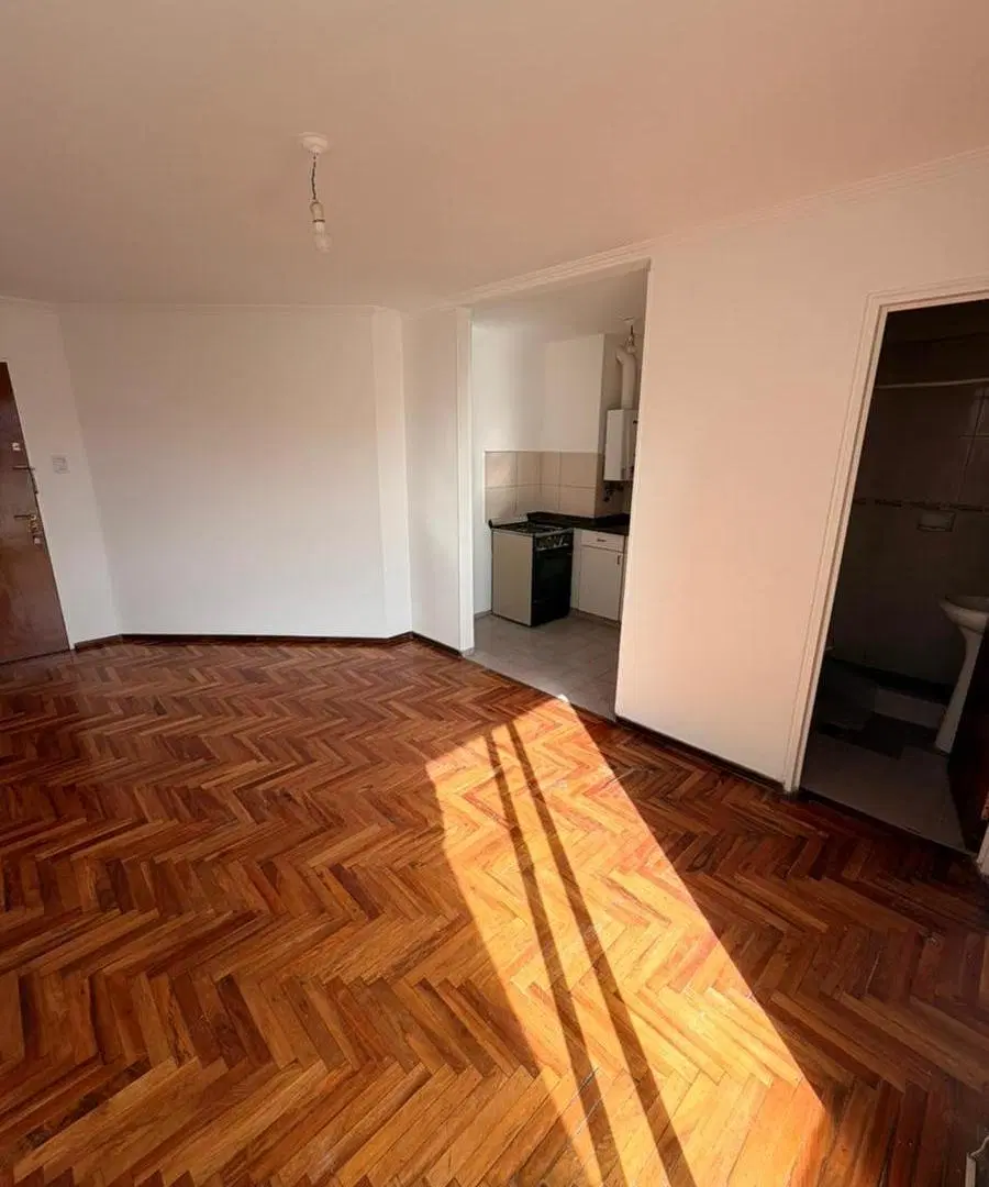 DPTO CON BALCÓN EN BV CHACABUCO 1