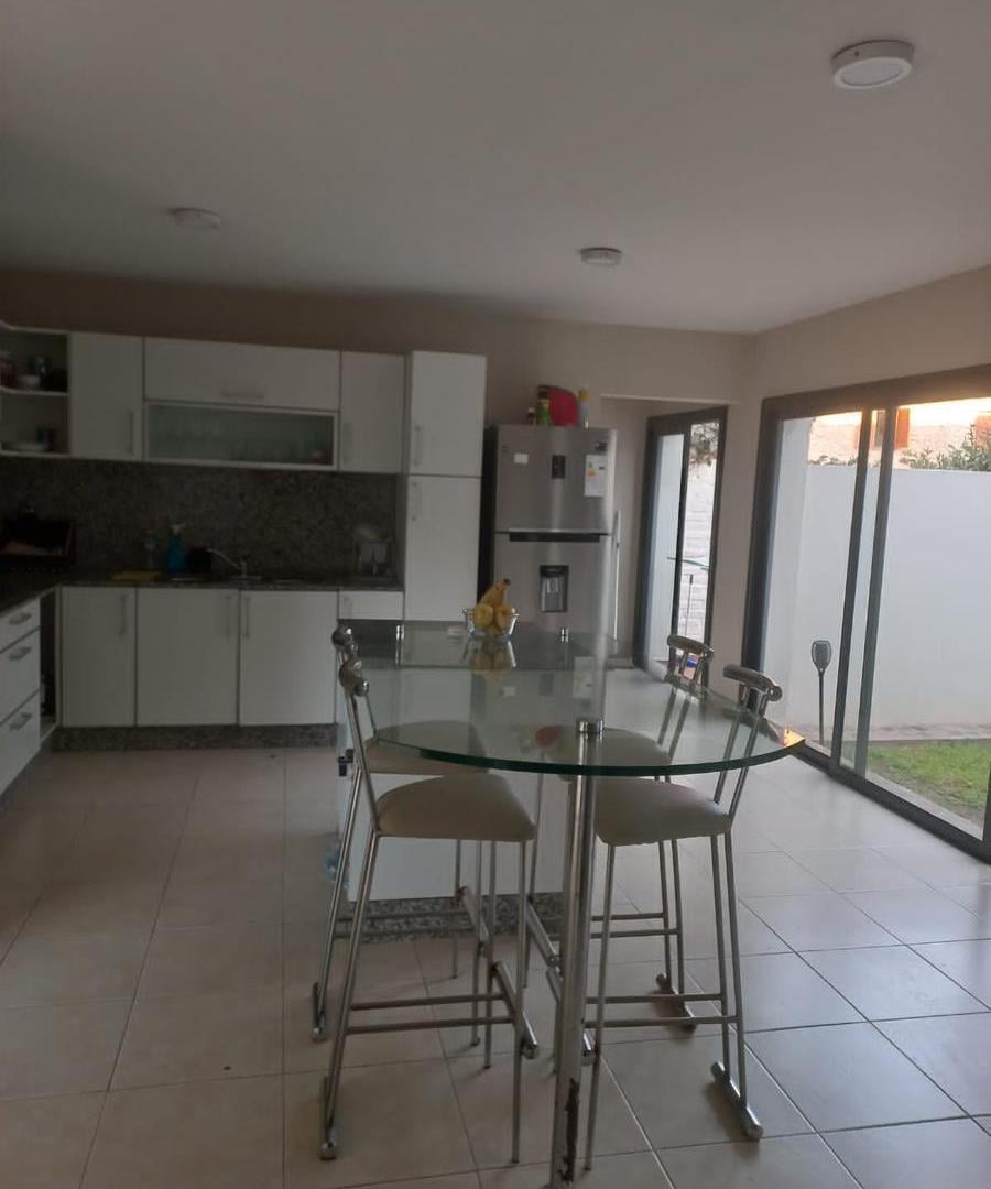 Foto de ¡CASA CON PISCINA EN URCA!, imagen 1