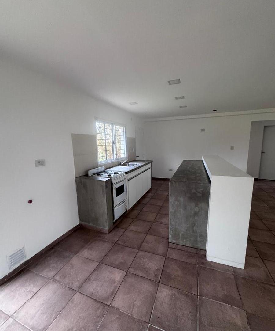 Foto de Alquiler Casa 3 dormitorios Lomas de Mendiolaza con cochera y patio, imagen 3