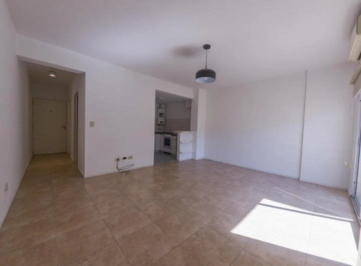 Depto 2 ambientes con balcón en Boedo (Las Casas 3500) 5