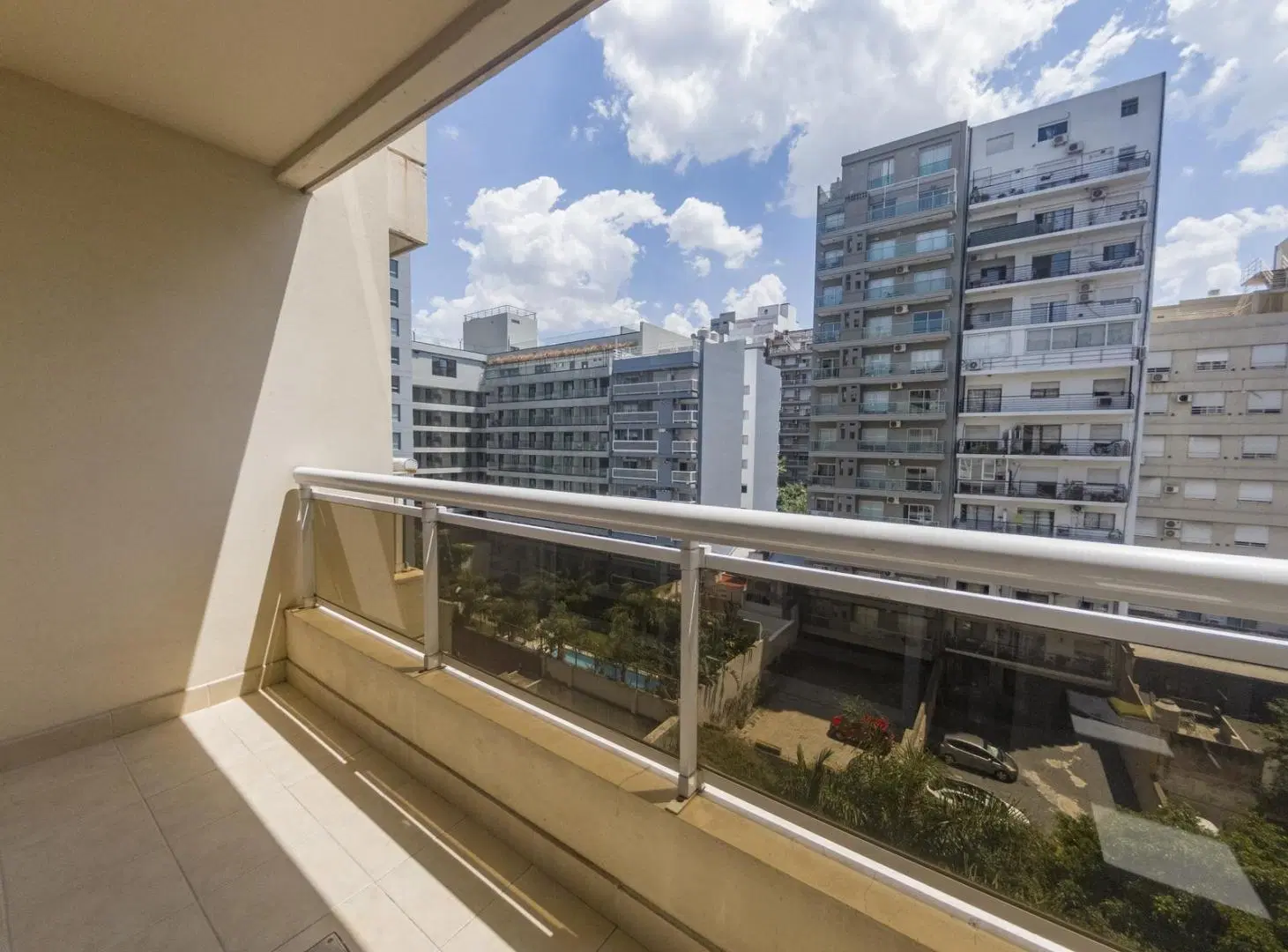 Monoambiente con balcón, edificio con amenities (Le Bretón al 4900) 2