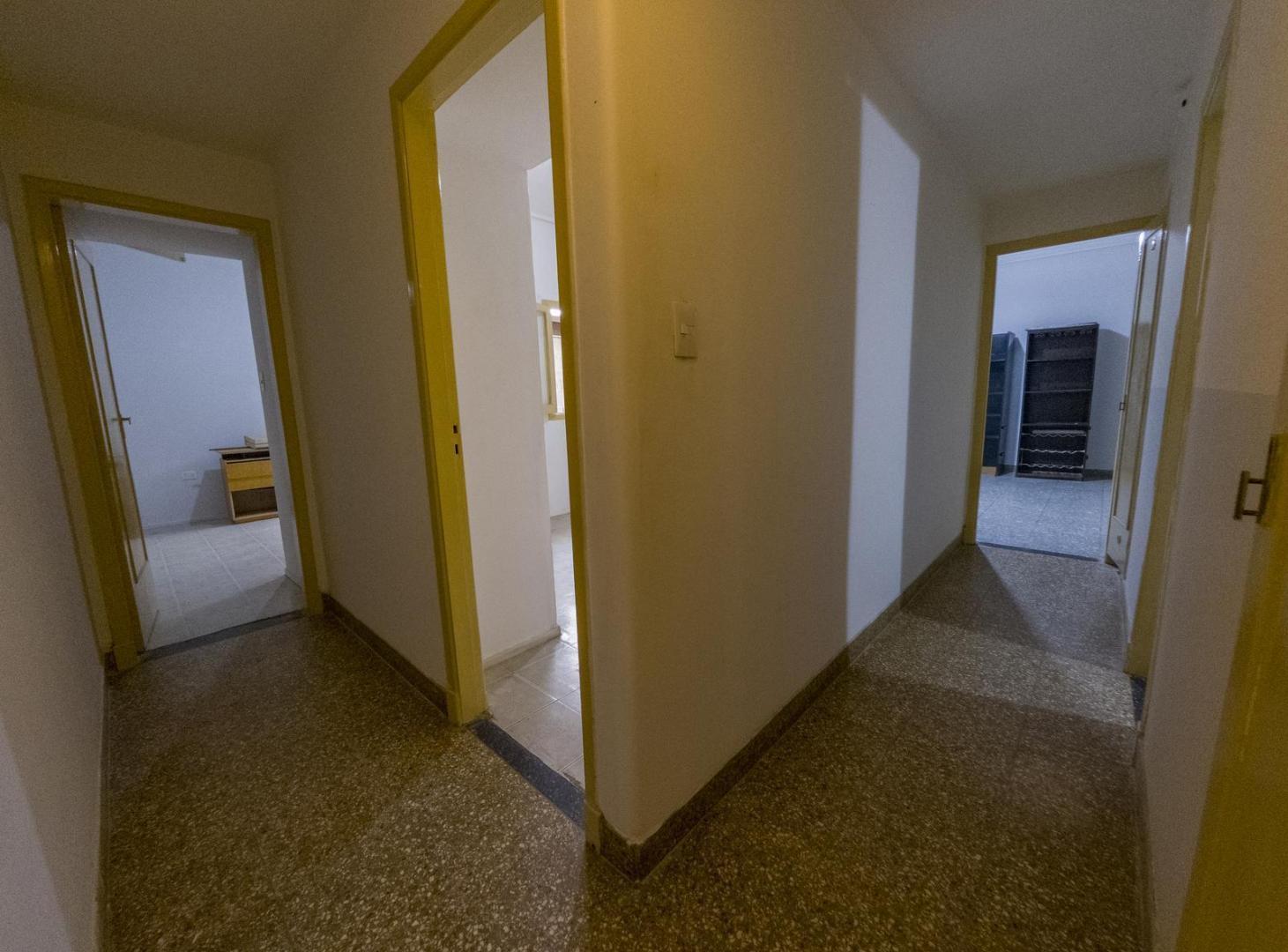 Foto de PH 3 ambientes con patio en Monte Castro (Las Colonias 2100), imagen 2
