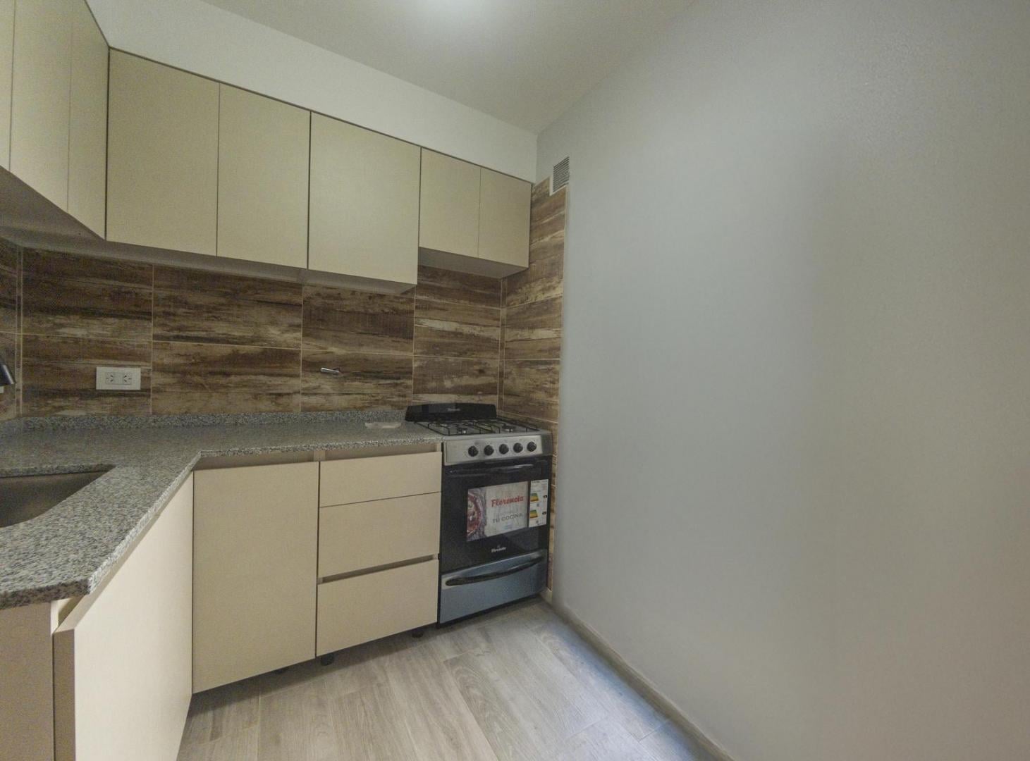 Foto de 2 ambientes en PB con patio en Devoto (Santo Tome 4400), imagen 3