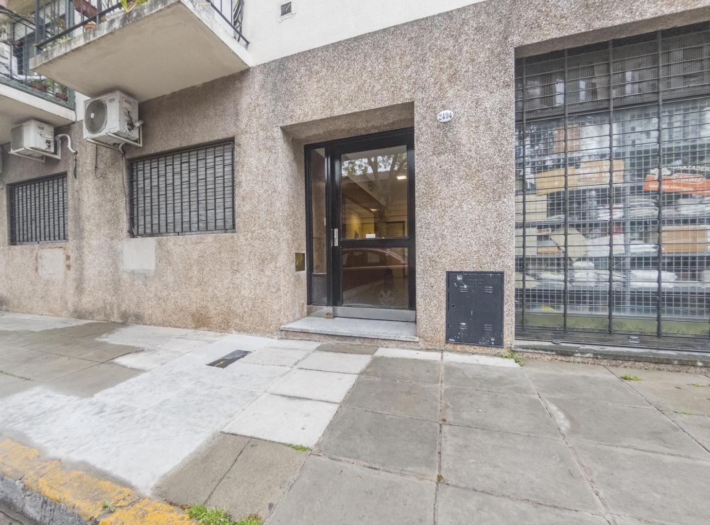 Foto de Departamento 3 ambientes con balcón (Cuneo al 2500), imagen 2