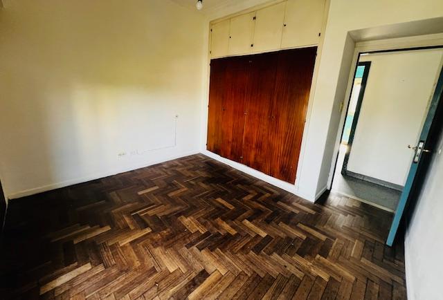 Retasado Oportunidad! Edificio de 2 Pisos C/acensor S/expensas 318 m Totales 4