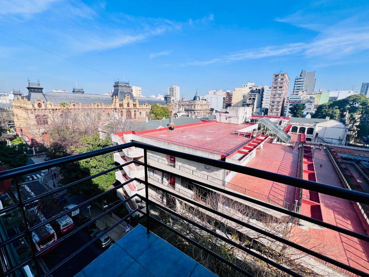 AMBIENTE 29 METROS RIOBAMBA Y CORDOBA BALCON FRENTE P/ALTO CON VISTA ABIERTA. IMPEC !