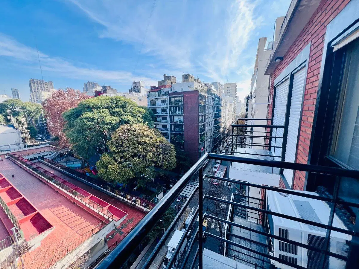 AMBIENTE 29 METROS RIOBAMBA Y CORDOBA BALCON FRENTE P/ALTO CON VISTA ABIERTA. IMPEC ! 5