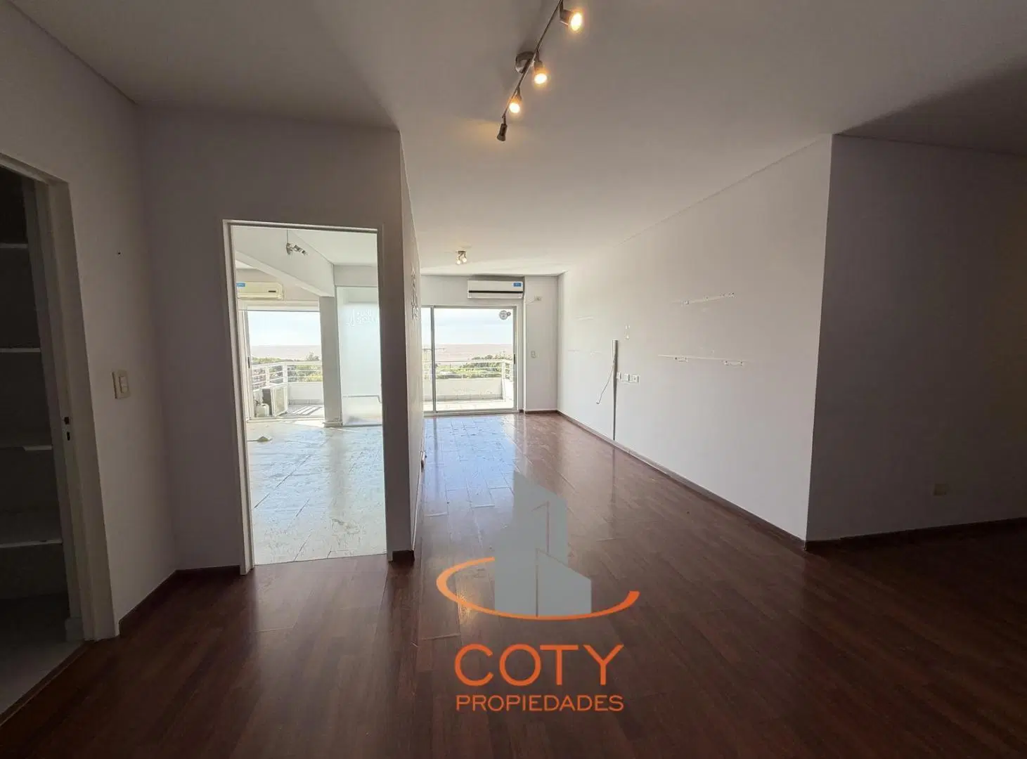 Olivos, Vicente López - Departamento en Venta cuatro ambientes, apto profesional 2