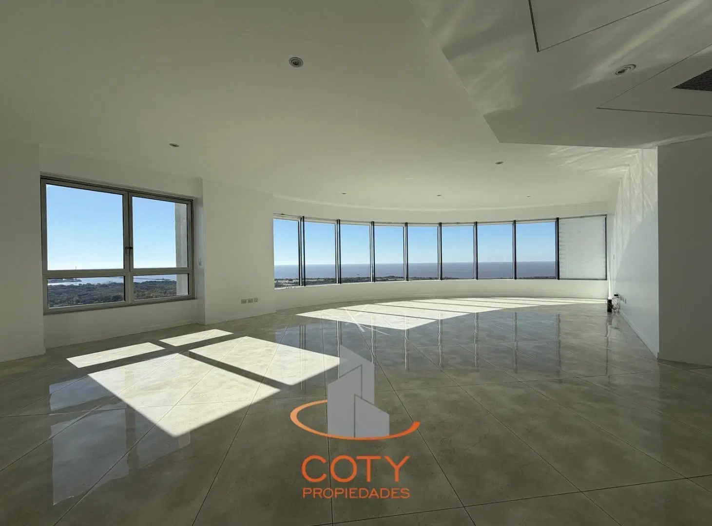 Puerto Madero, Renoir cuatro ambientes venta y alquiler 2