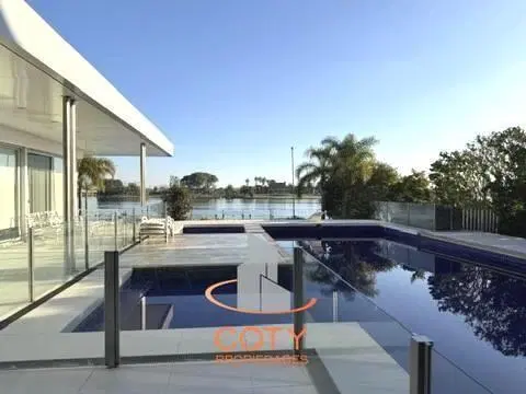 Nordelta Barrio El Golf - Venta casa espectacular al lago central 2