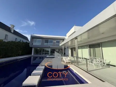 Nordelta Barrio El Golf - Venta casa espectacular al lago central 5