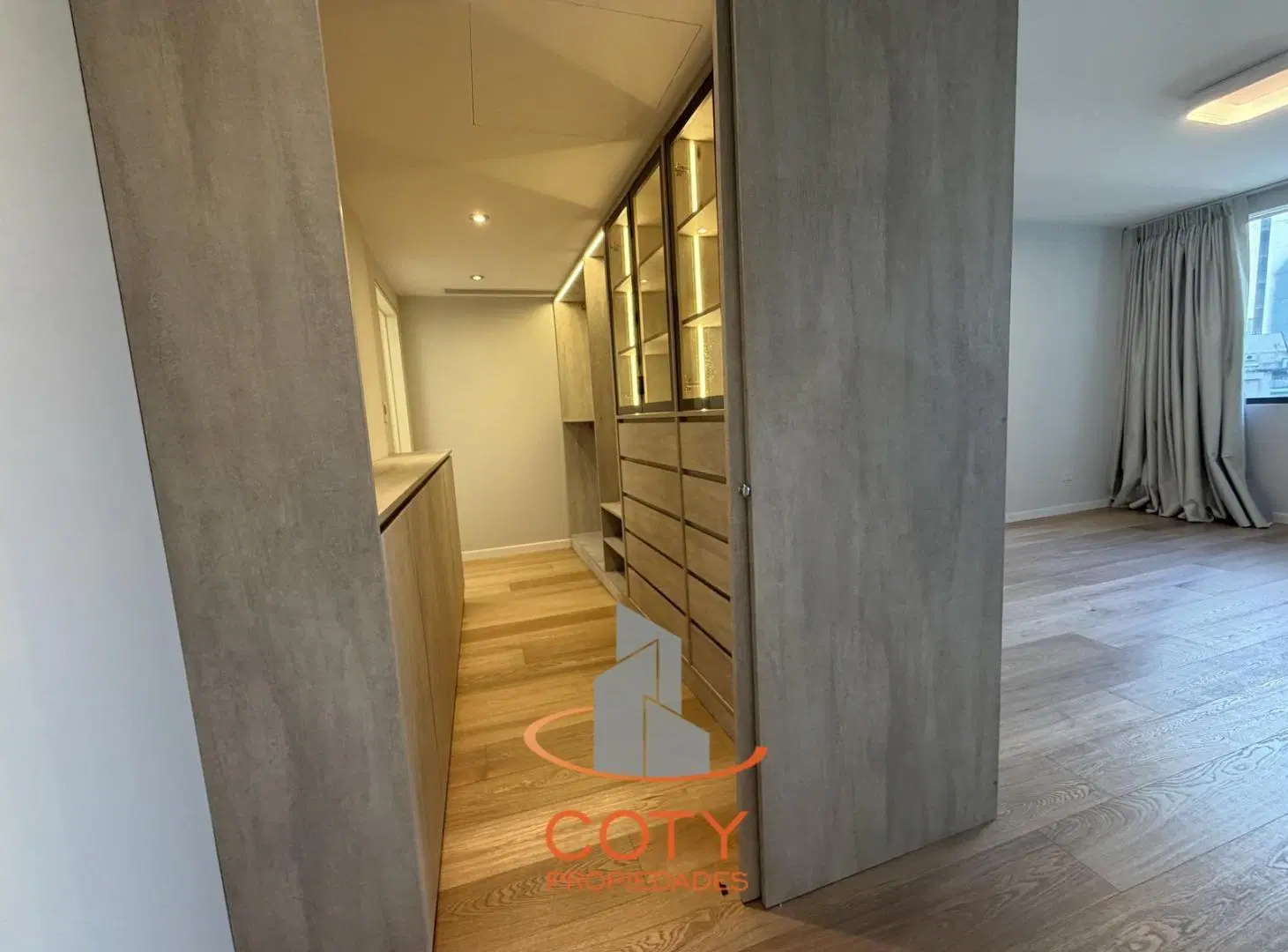 Nuñez, Quantum Bellini - Torre Libertador. Alquiler departamento cuatro ambientes más dependencia 2