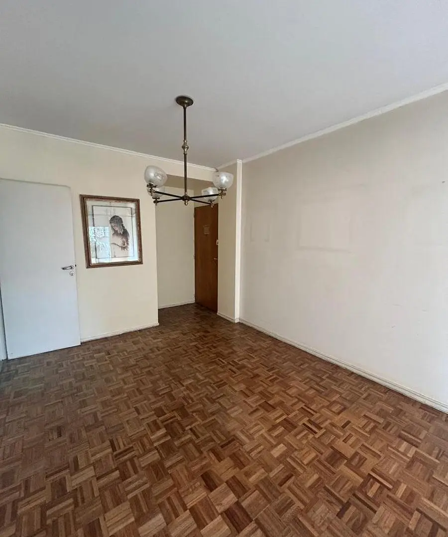 Oportunidad en Villa Crespo – 4 Ambientes con Cochera Cubierta – Muy Luminoso 4
