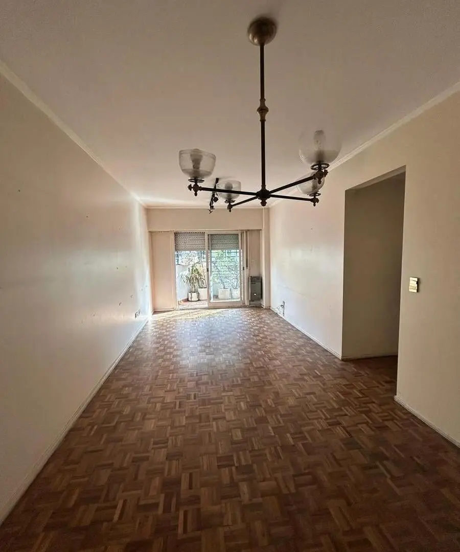 Oportunidad en Villa Crespo – 4 Ambientes con Cochera Cubierta – Muy Luminoso 5