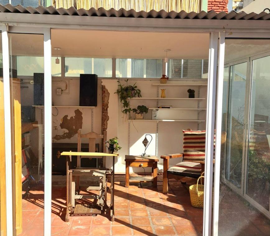 Foto de VENTA MONOAMBIENTE AMPLIO CON PATIO LUZ EN BALVANERA, imagen 3