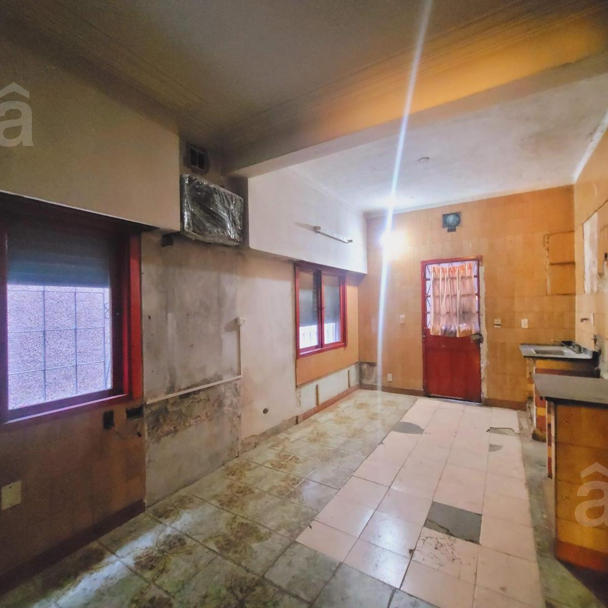 PH en Villa Ballester - Cuatro Ambientes - Venta a Refaccionar 3