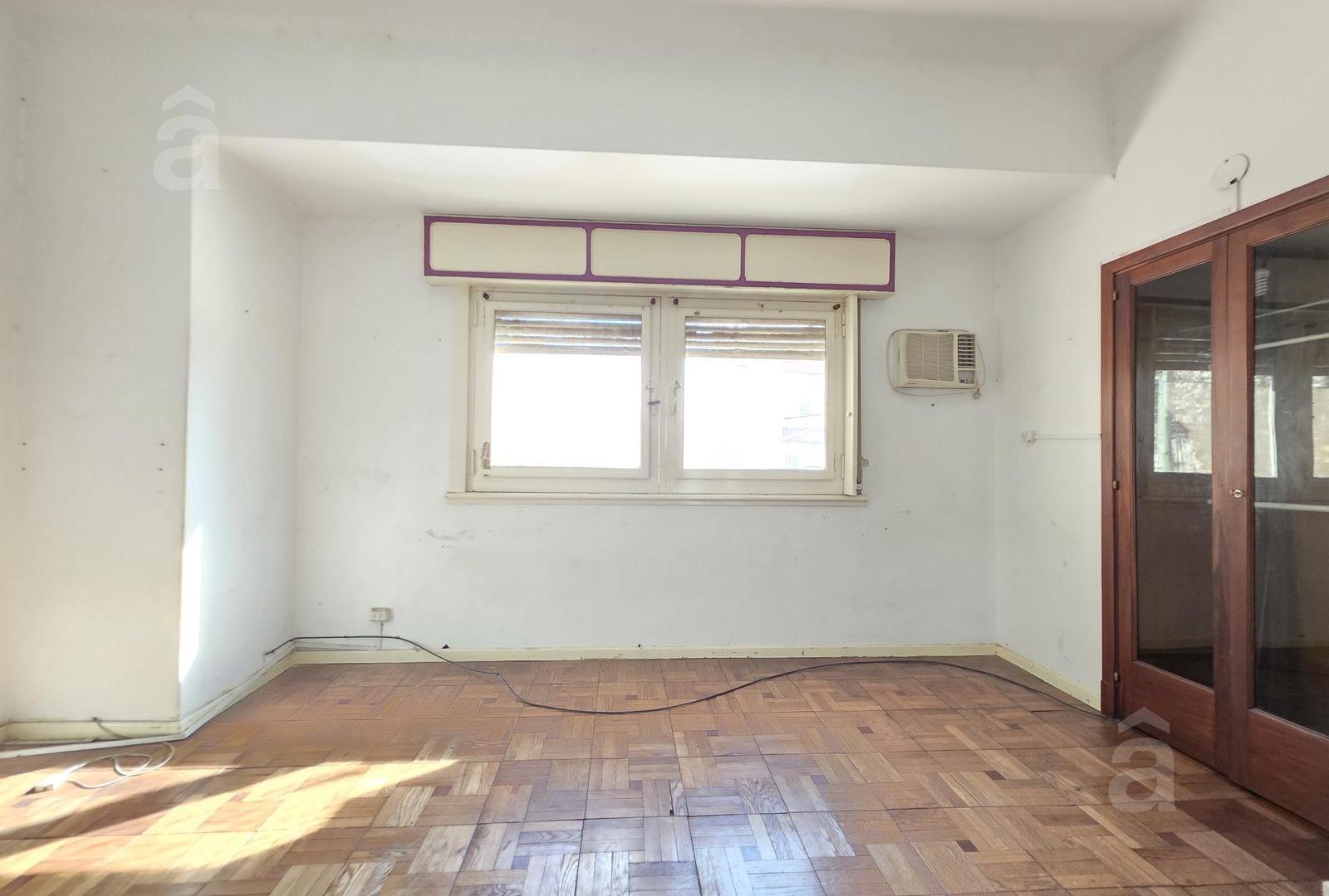 Foto de PH en Villa Ballester - Venta - Cuatro Ambientes - Zona Centro., imagen 4