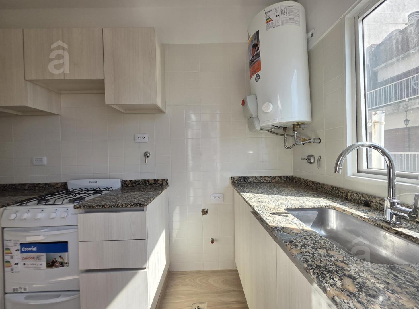 Departamento en Villa Ballester - Venta - Dos Ambientes - Próximo a estación de trenes.