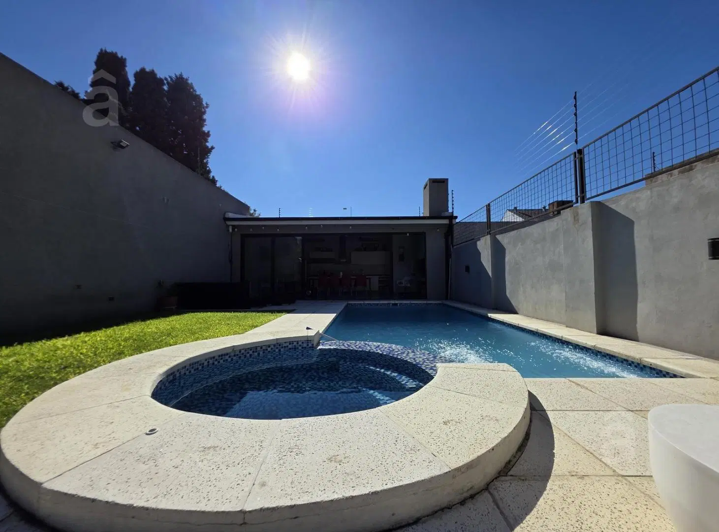 Venta Importante Chalet Zona Hölters! 8 x 55 mts! - Villa Ballester - Cuatro Ambientes. 2