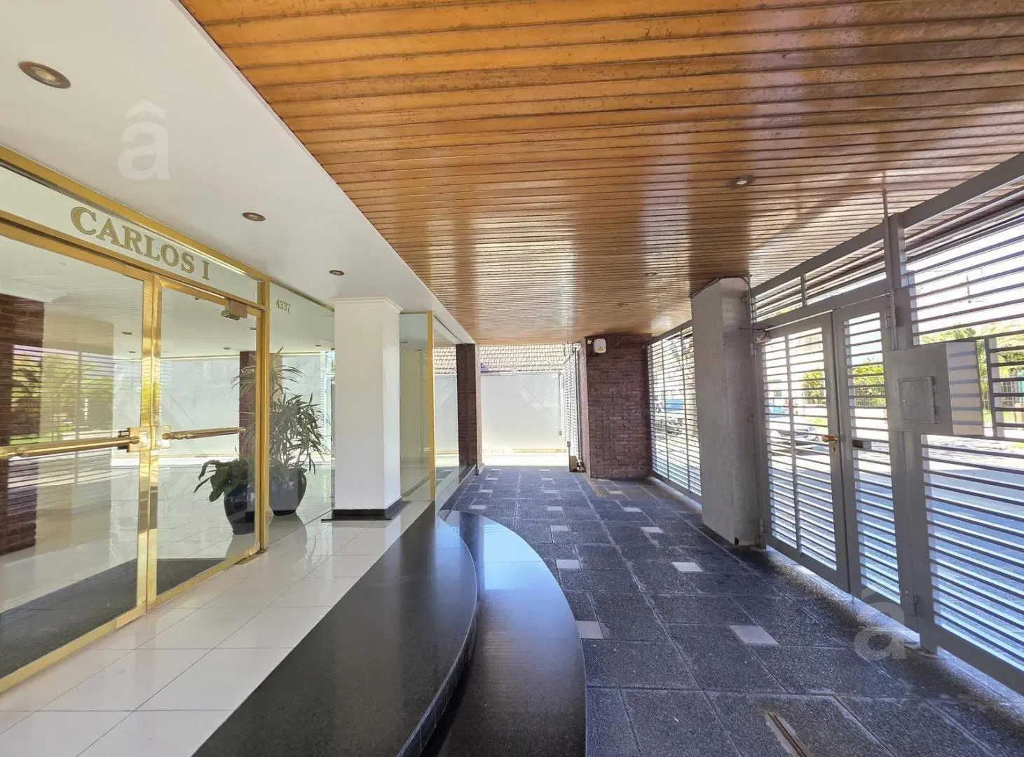 Departamento en Villa Ballester - Venta - Cuatro Ambientes - Cochera y Baulera - SUM. 2