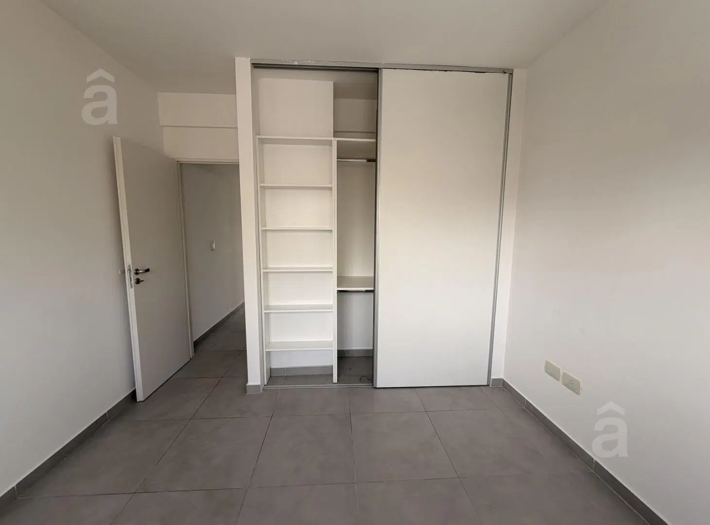 Departamento en Venta en Villa Ballester -Semipiso 2 ambientes con Cochera 8