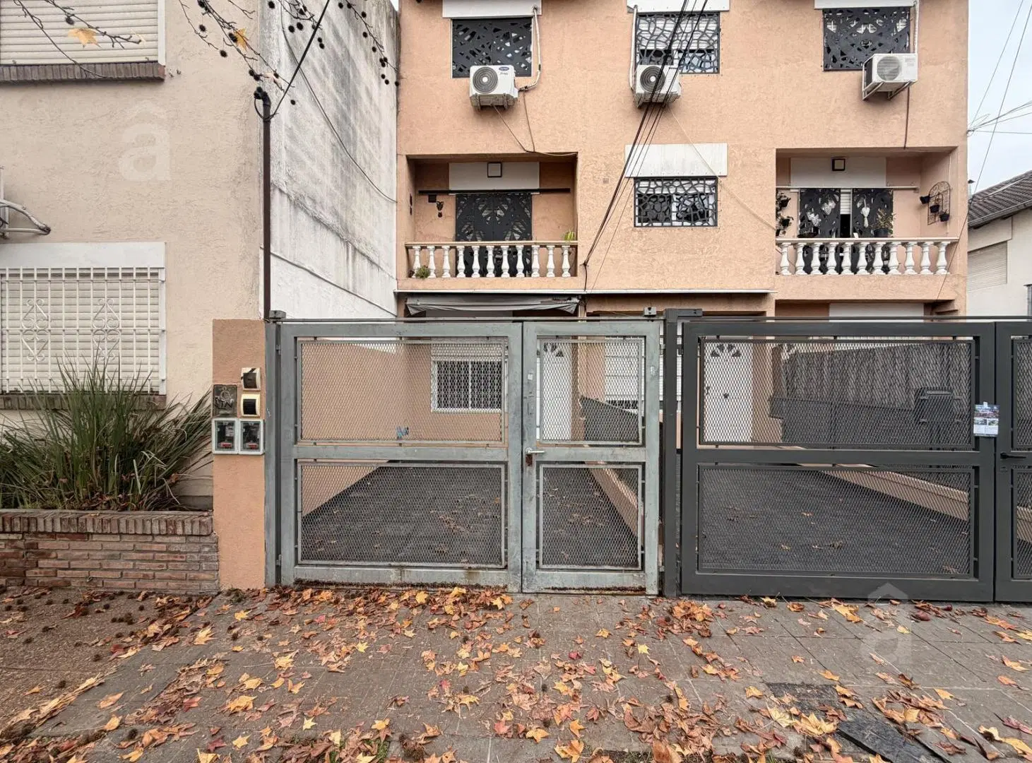 Departamento en Venta en Villa Ballester- 2 Ambientes con entrada para auto- Zona céntrica 1