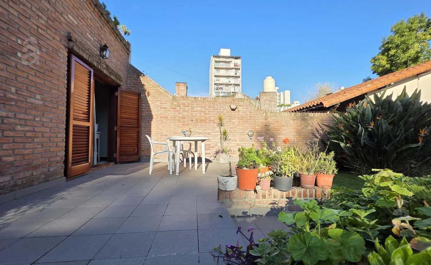 Casa en Villa Ballester - Venta - Cinco ambientes - Excelente Calidad de Construcción. 2